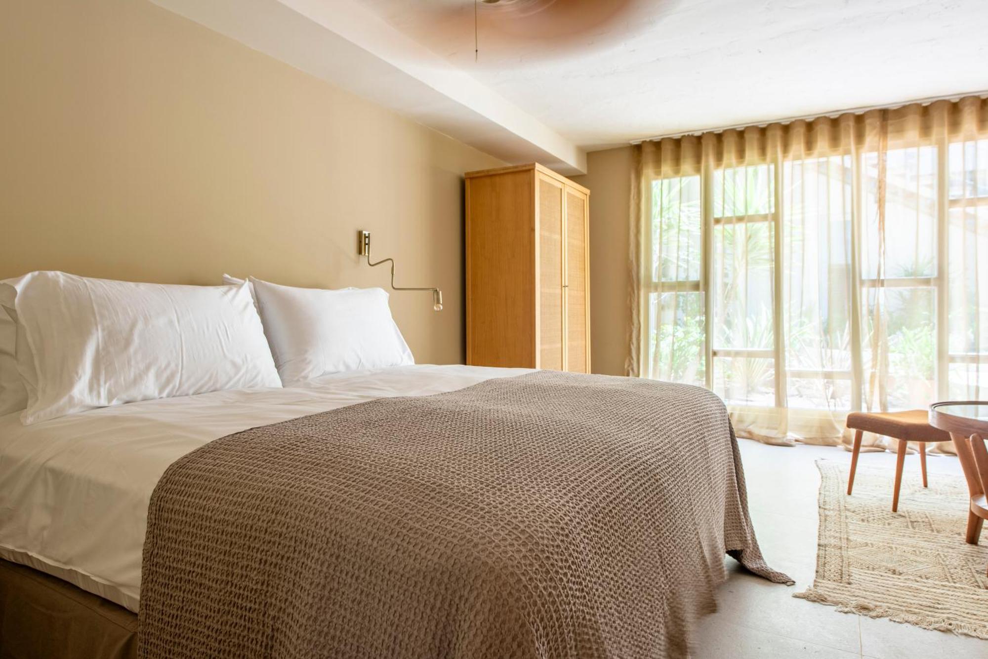 Malaquita Hotel Boutique Santa Eularia des Riu Bagian luar foto